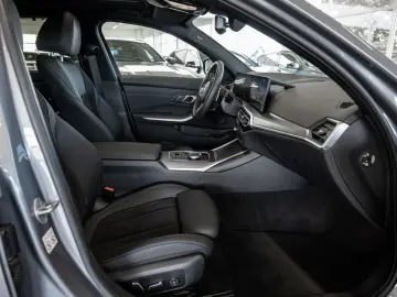 318i Touring M-Sport FACEL. PANO AHK HUD 360°