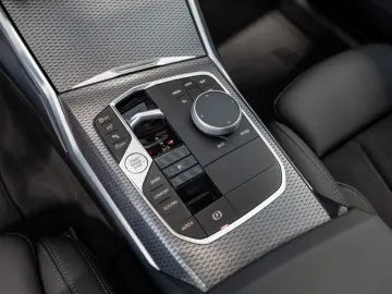 318i Touring M-Sport FACEL. PANO AHK HUD 360°