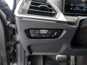 318i Touring M-Sport FACEL. PANO AHK HUD 360°