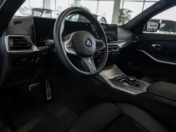 318i Touring M-Sport FACEL. PANO AHK HUD 360°