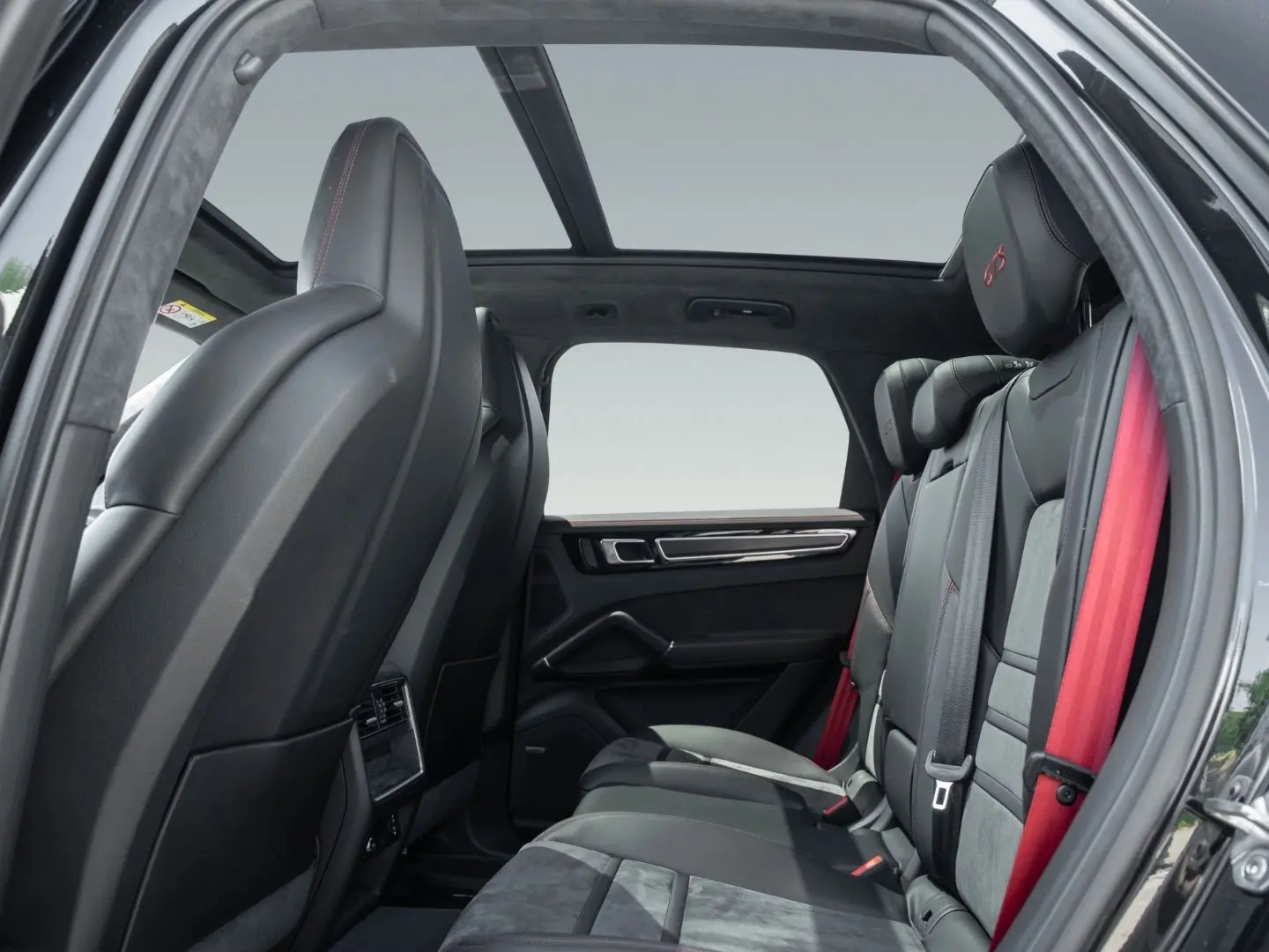 Cayenne GTS SportDesign Paket PDCC 22-Zoll HUD