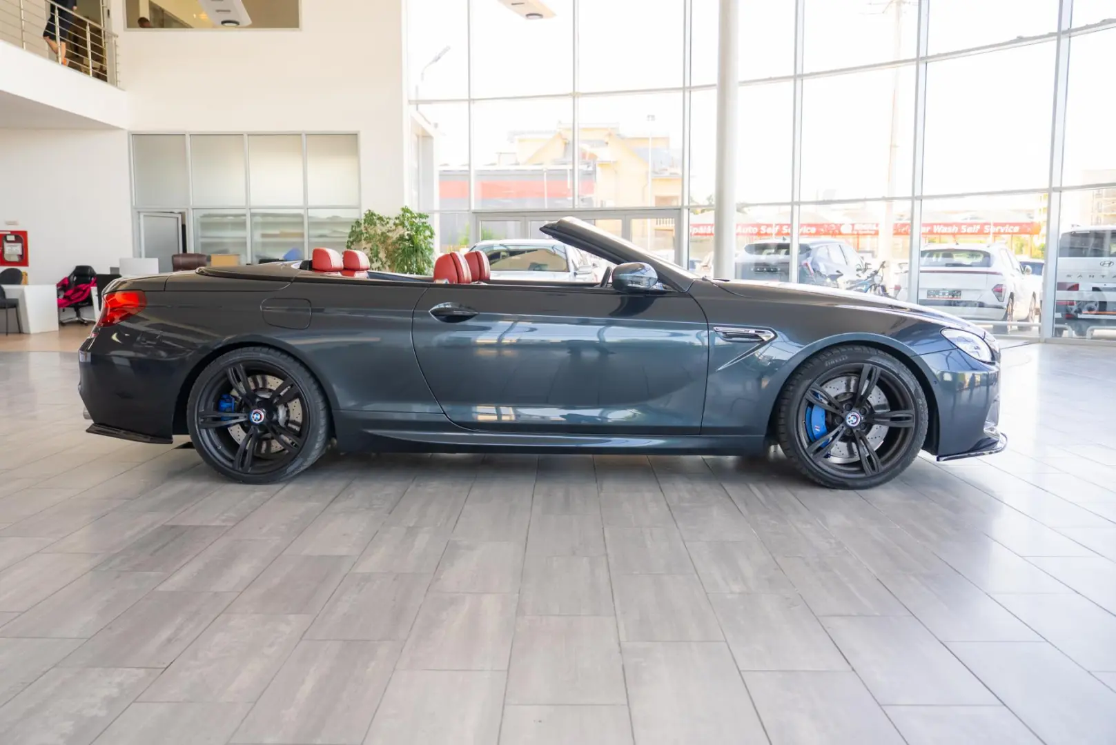 BMW M6 Cabrio 4.4 V8