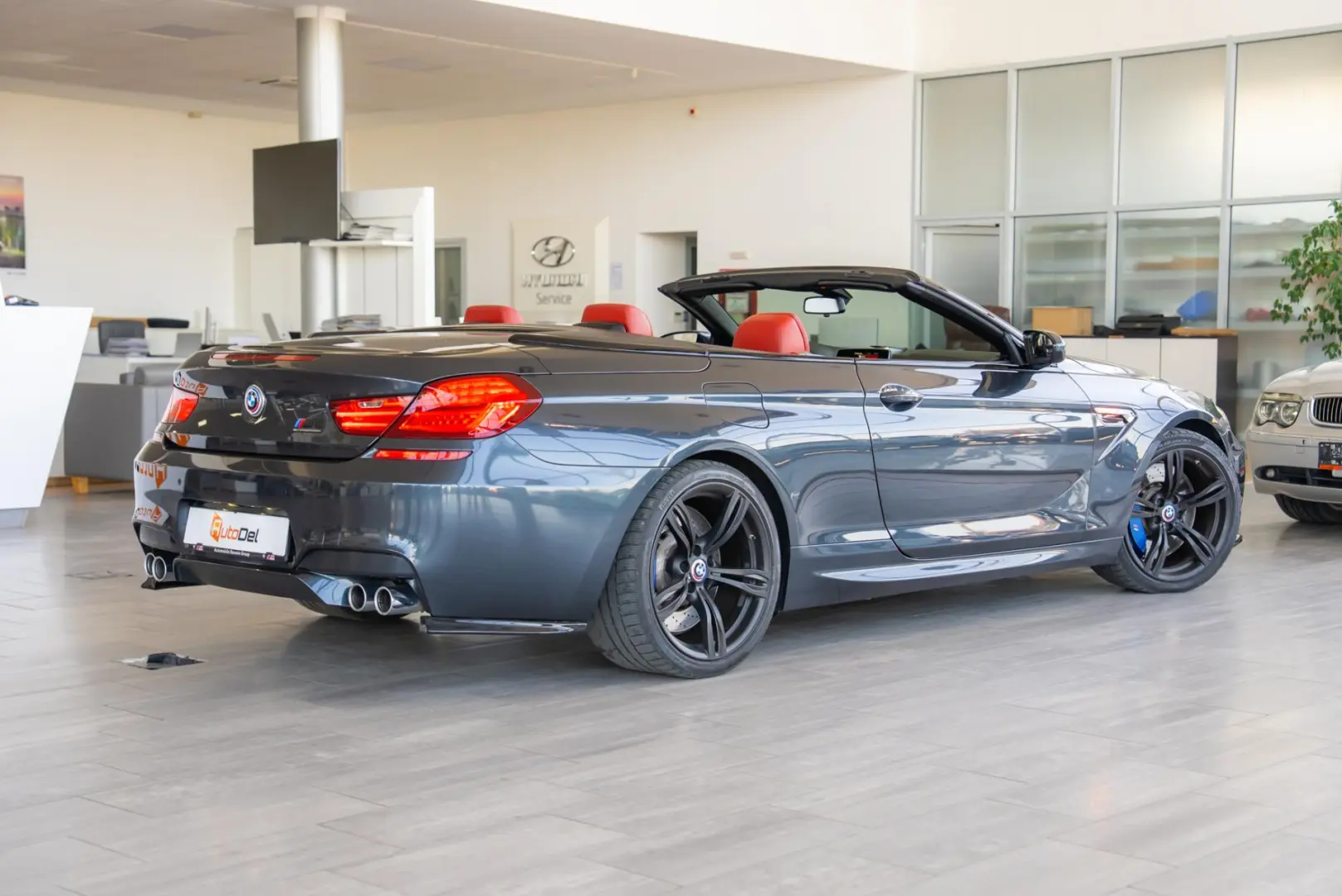 BMW M6 Cabrio 4.4 V8