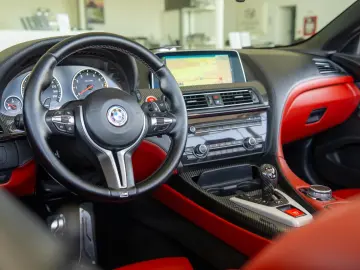 BMW M6 Cabrio 4.4 V8