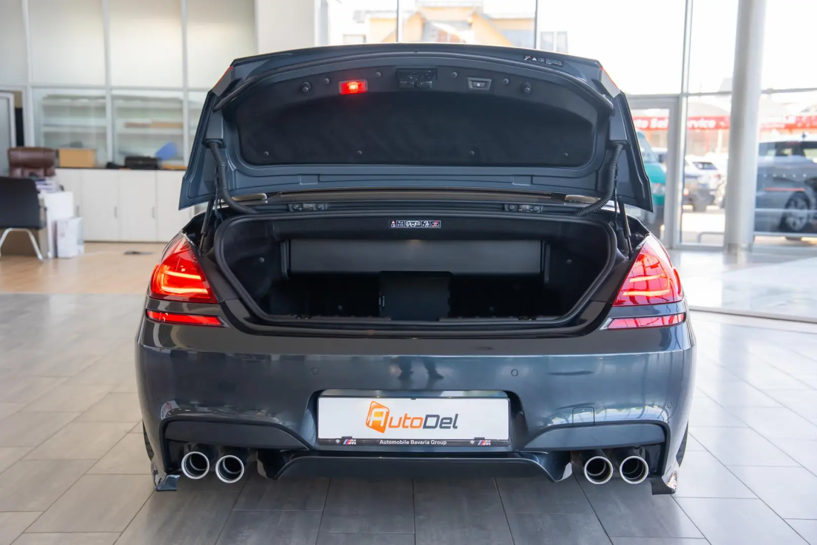 BMW M6 Cabrio 4.4 V8