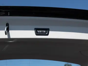 X3 xDrive 20d X-Line PANO AHK HUD LED ACC W-LAN