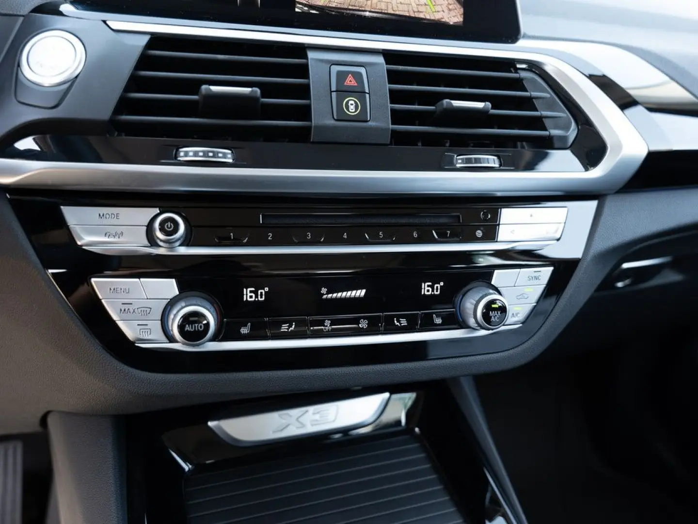 X3 xDrive 20d X-Line PANO AHK HUD LED ACC W-LAN