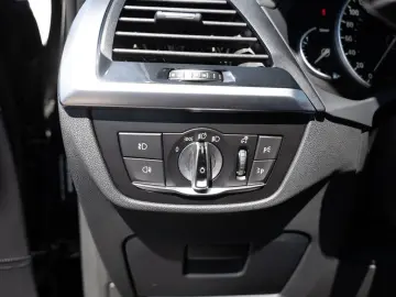 X3 xDrive 20d X-Line PANO AHK HUD LED ACC W-LAN