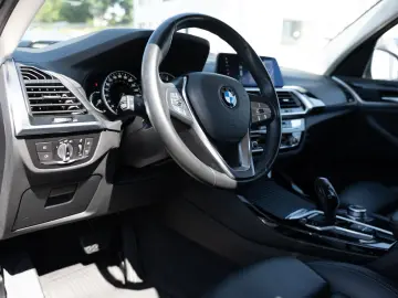 X3 xDrive 20d X-Line PANO AHK HUD LED ACC W-LAN
