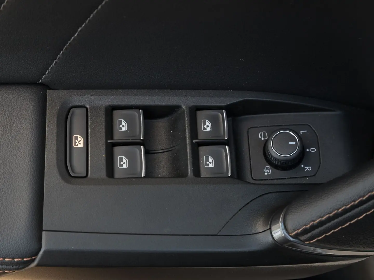 Formentor 1.4 eHybrid DSG NAVI+ FULL-LINK ACC