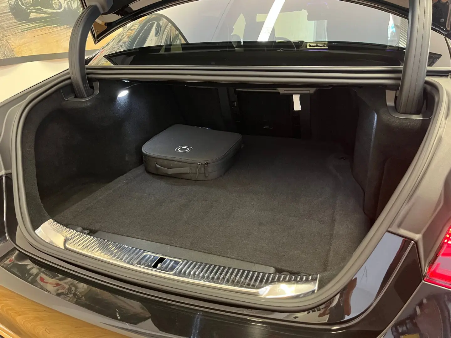 S 580e lang long AMG-Line Sound Pano Chauffeur