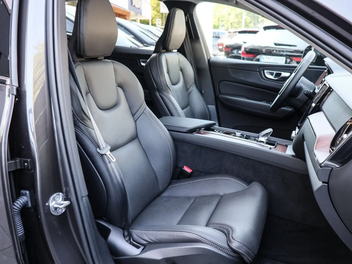 XC60 T6 AWD Recharge Plus Dark