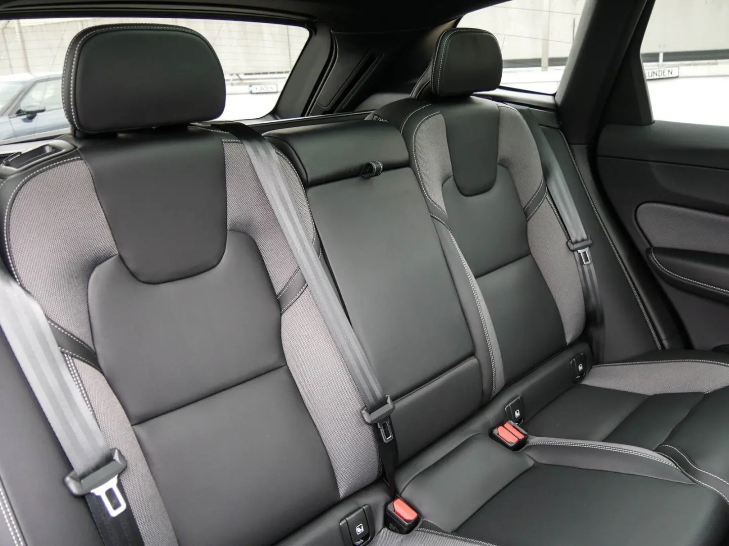 XC60 B4 R-Design