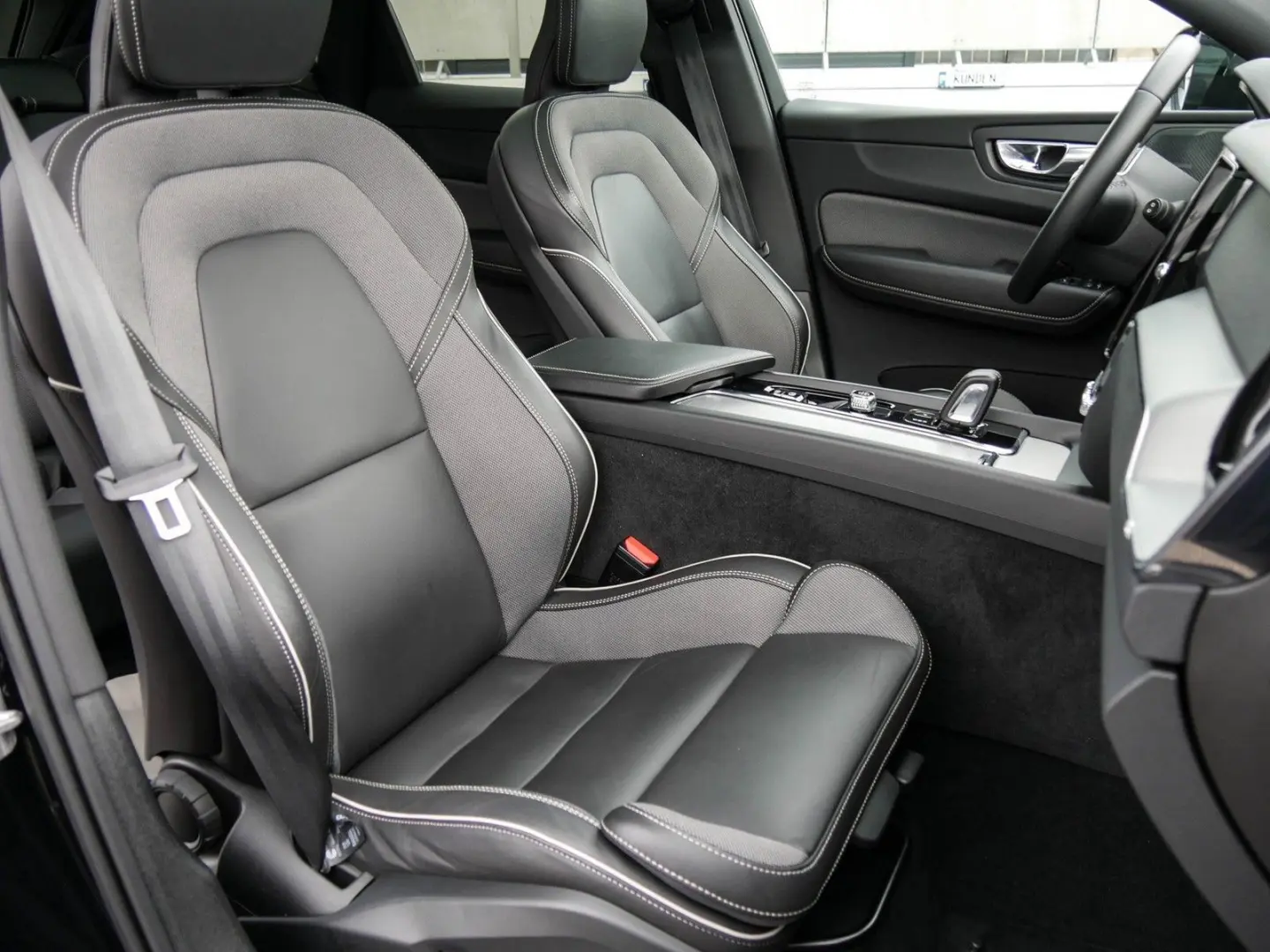 XC60 B4 R-Design