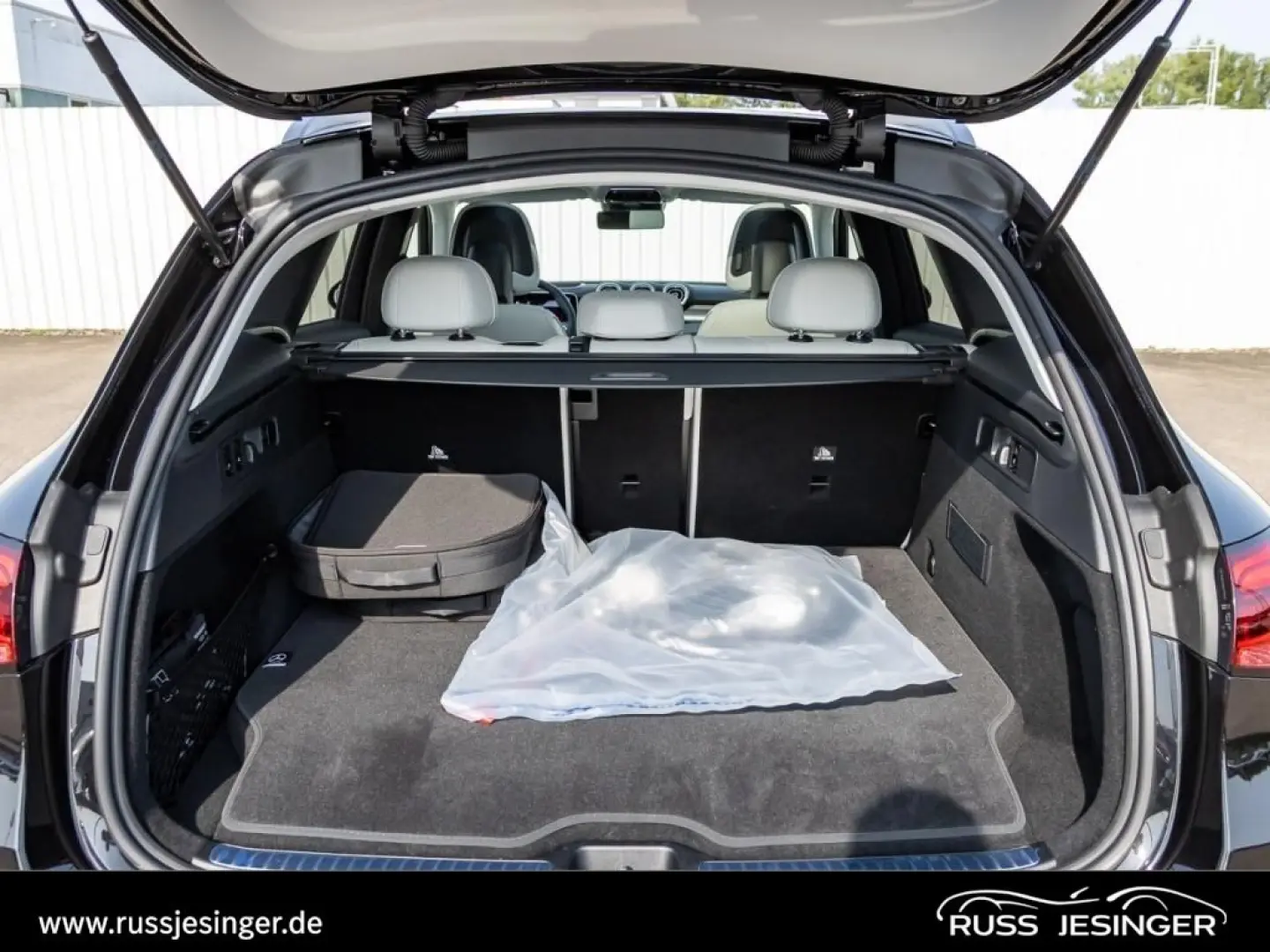 GLC 300 e 4M AMG Line *Distr*HUD*Pano*Burm*Memo*