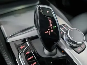 530d Lim xDrive Luxury Line ACC RFK AHK STHZ H&K