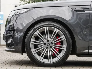 Range Rover Sport P550e Hybrid Autobiography
