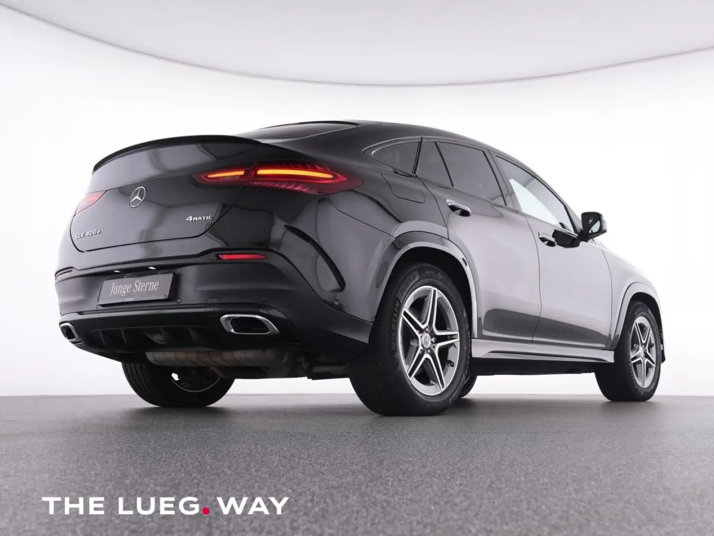 GLE 400 e 4M Coupe AMG+Pano+AHK+MBeam+Sound+Airm