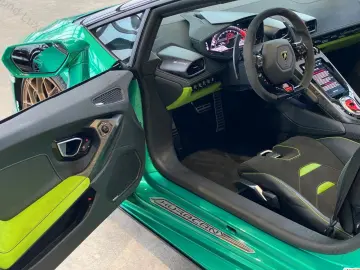Huracán EVO RWD Spyder / Ad Personam / ONE-OFF