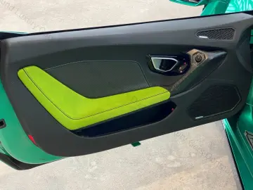 Huracán EVO RWD Spyder / Ad Personam / ONE-OFF