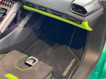 Huracán EVO RWD Spyder / Ad Personam / ONE-OFF