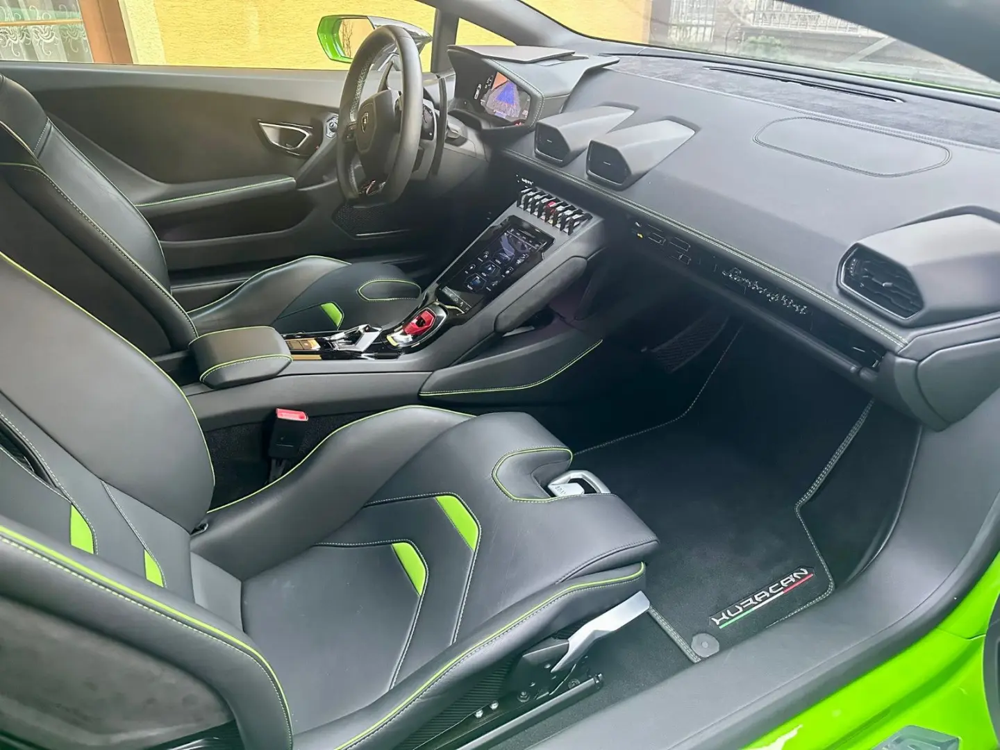 Huracán EVO - AWD, LIFT, PPF, CERAMIC, TOP