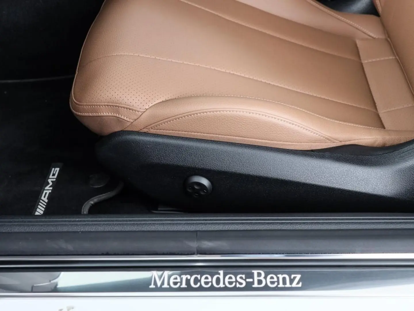 CLE 300 4MATIC Coupé +AMG+MBUX+Pano+Burm+Night