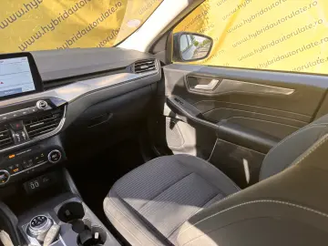 Ford Kuga 2.5 Hybrid 4x4