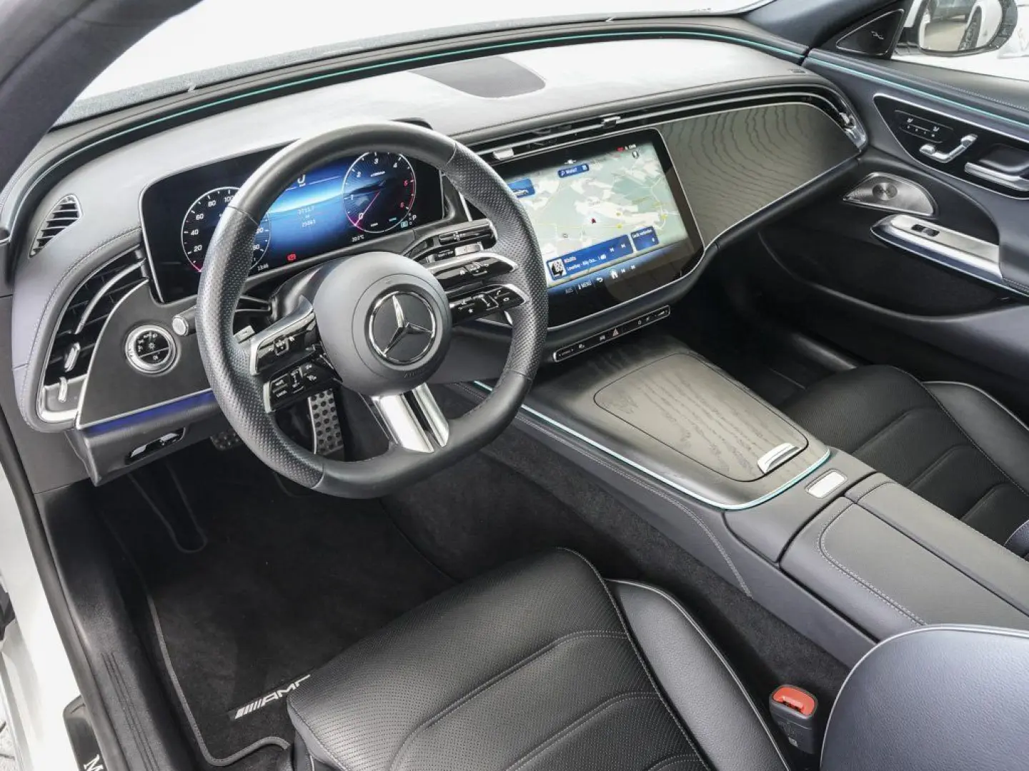 E 450 d 4M AMG Pano Digital-Light Airmatic AHK