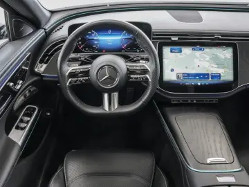 E 450 d 4M AMG Pano Digital-Light Airmatic AHK