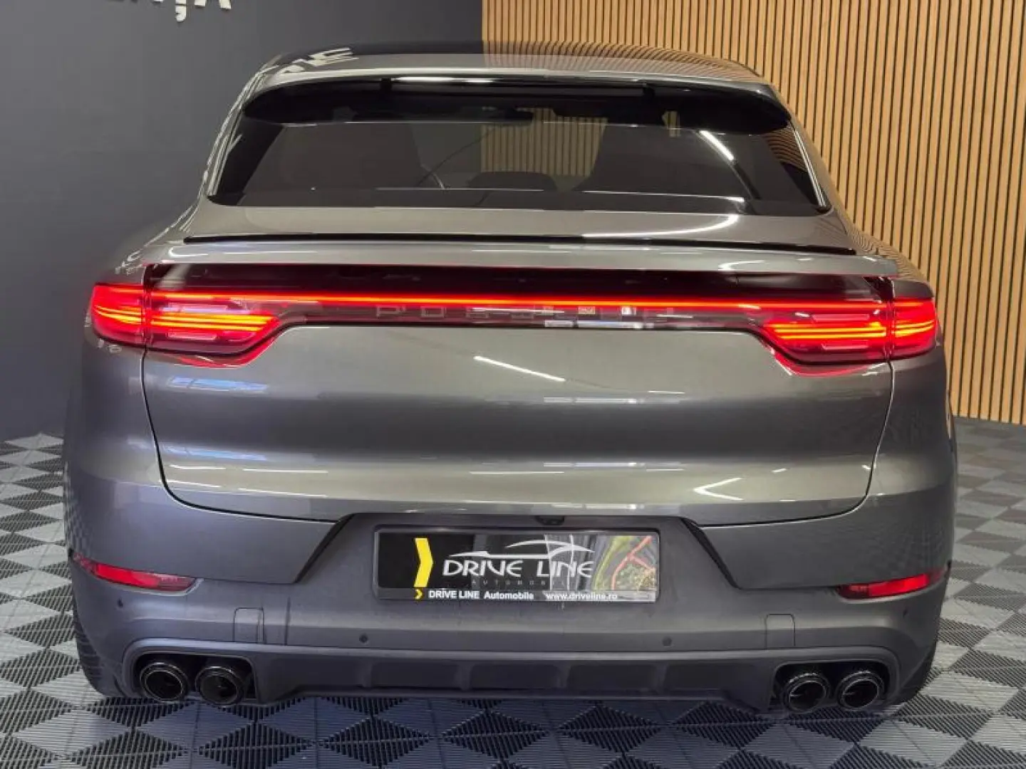 PORSCHE CAYENNE