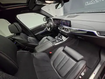 BMW X5 M50d