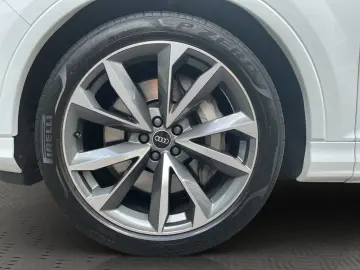 AUDI Q7 55 TFSIe quattro S line B&O LEASING