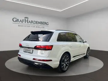 AUDI Q7 55 TFSIe quattro S line B&O LEASING