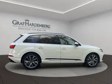 AUDI Q7 55 TFSIe quattro S line B&O LEASING