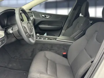 XC 60 Momentum Pro 2WD Bluetooth Navi LED Klima