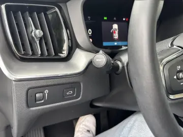 XC 60 Momentum Pro 2WD Bluetooth Navi LED Klima