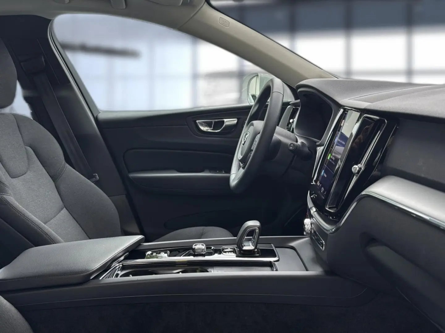 XC 60 Momentum Pro 2WD Bluetooth Navi LED Klima