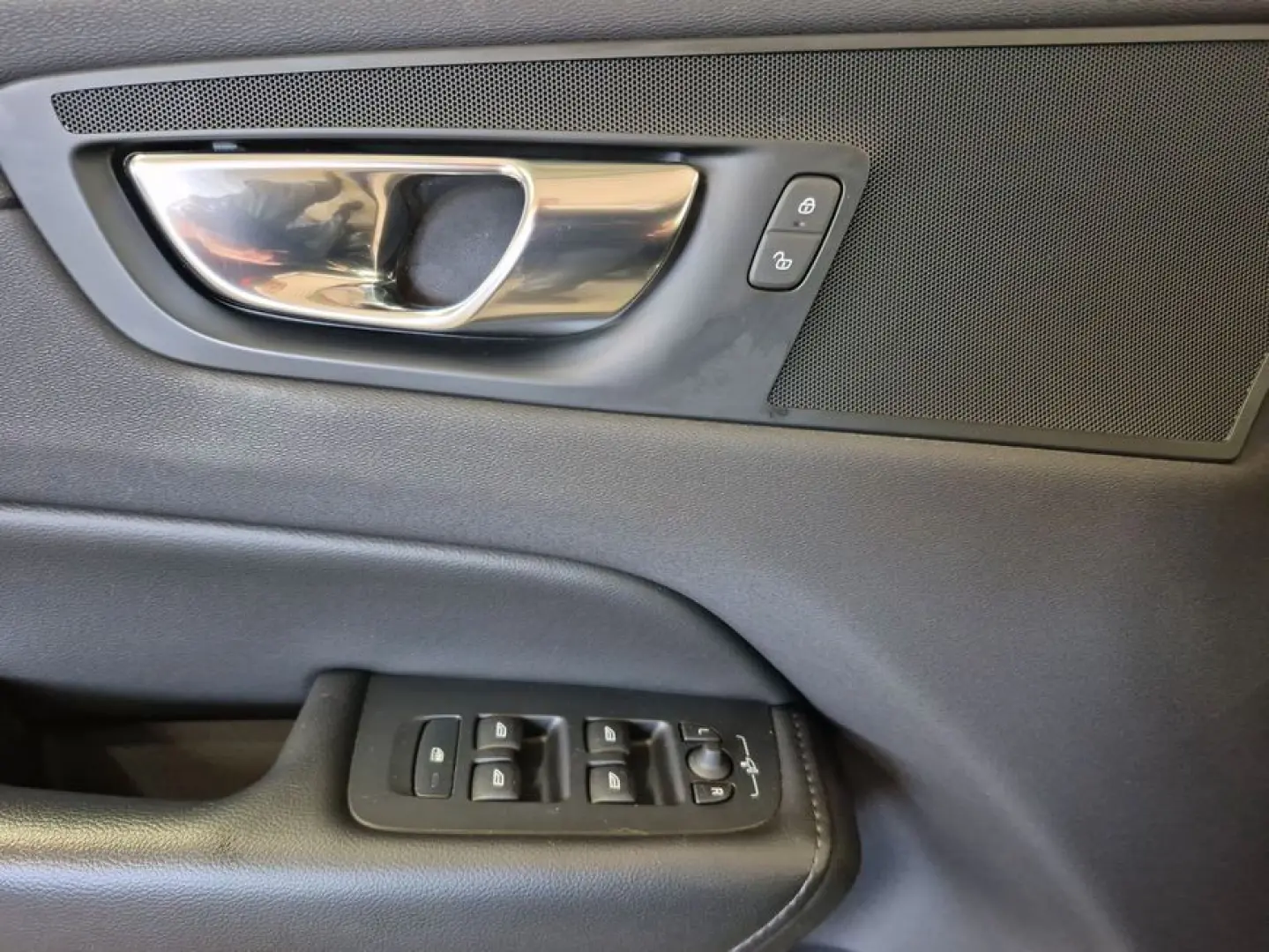 XC60 B4 B Geartronic Momentum Pro