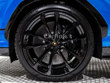 Urus S - BLU ELEOS - 4.525KM - B&O - 23