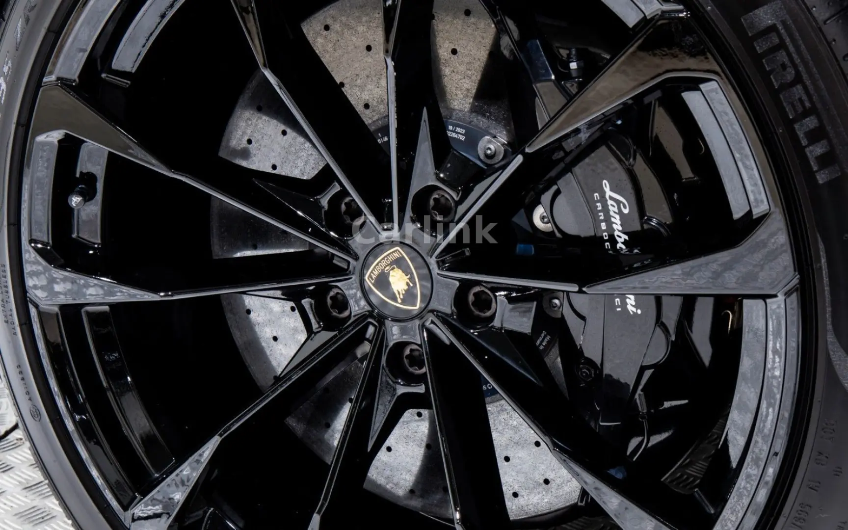 Urus S - BLU ELEOS - 4.525KM - B&O - 23