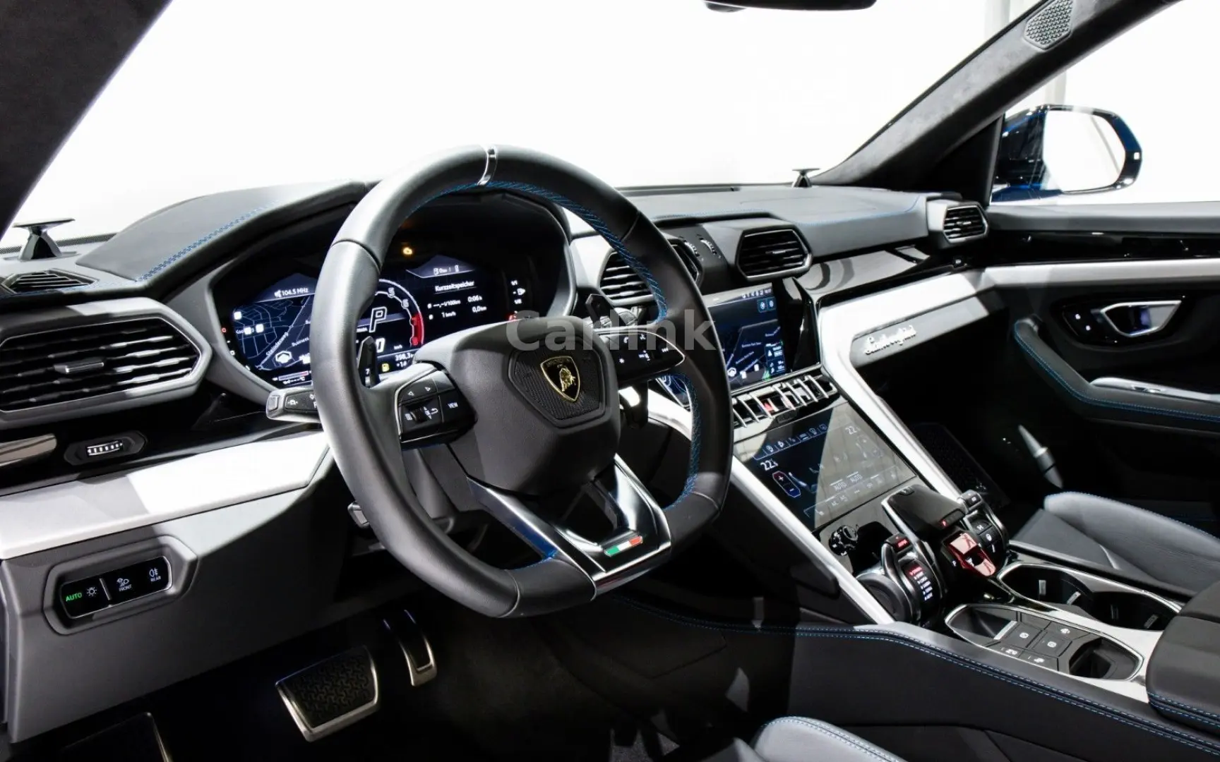 Urus S - BLU ELEOS - 4.525KM - B&O - 23
