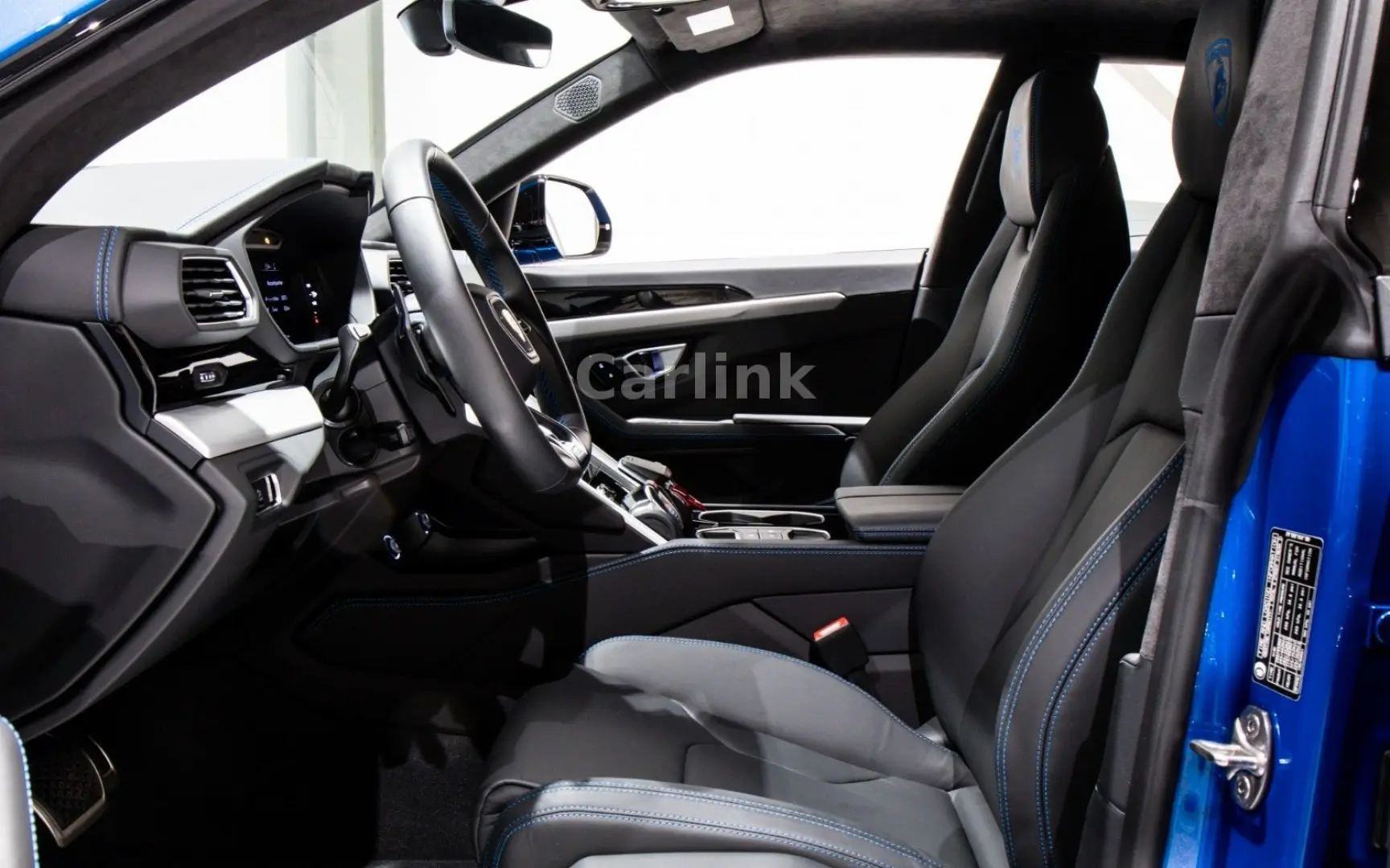 Urus S - BLU ELEOS - 4.525KM - B&O - 23