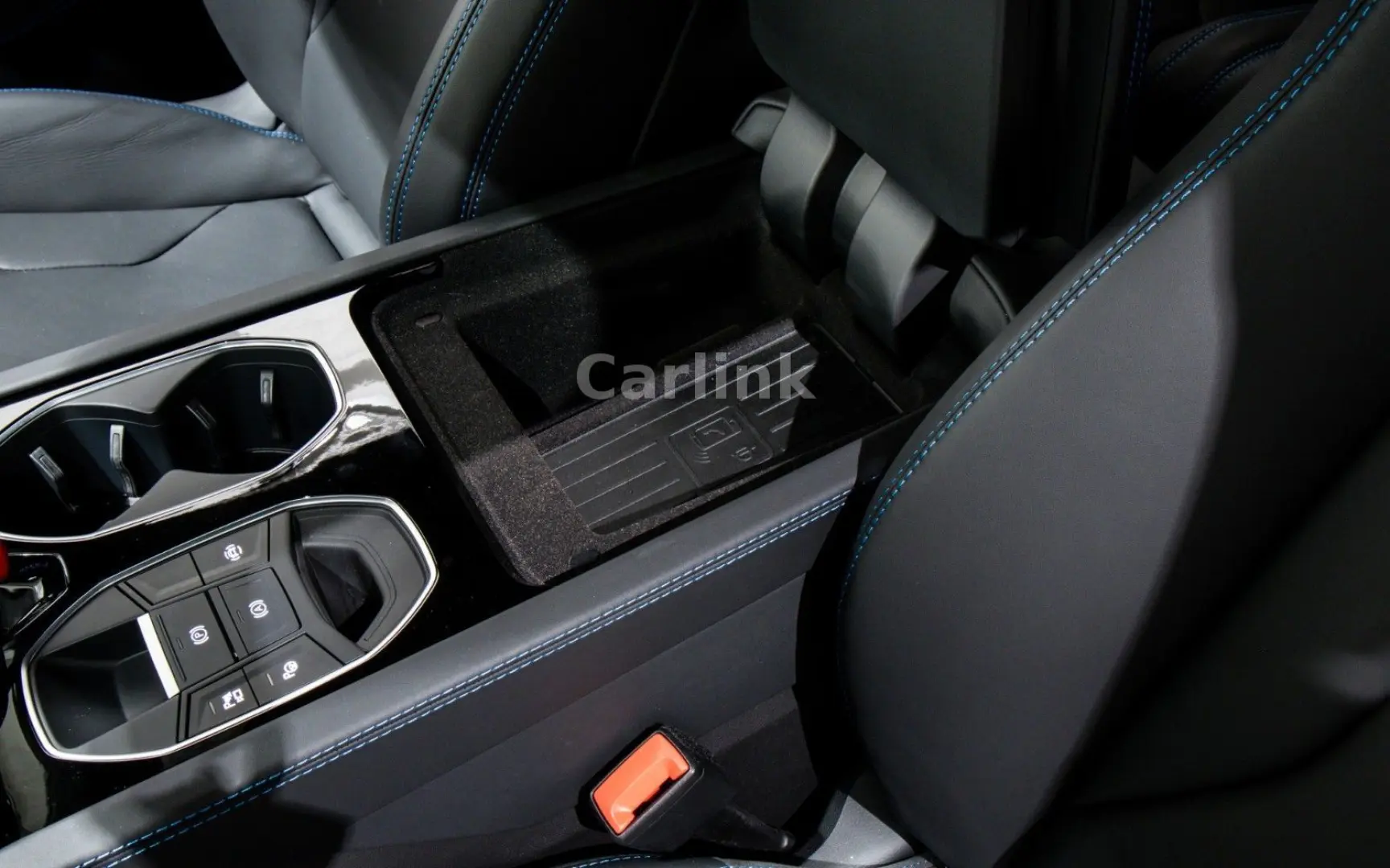 Urus S - BLU ELEOS - 4.525KM - B&O - 23