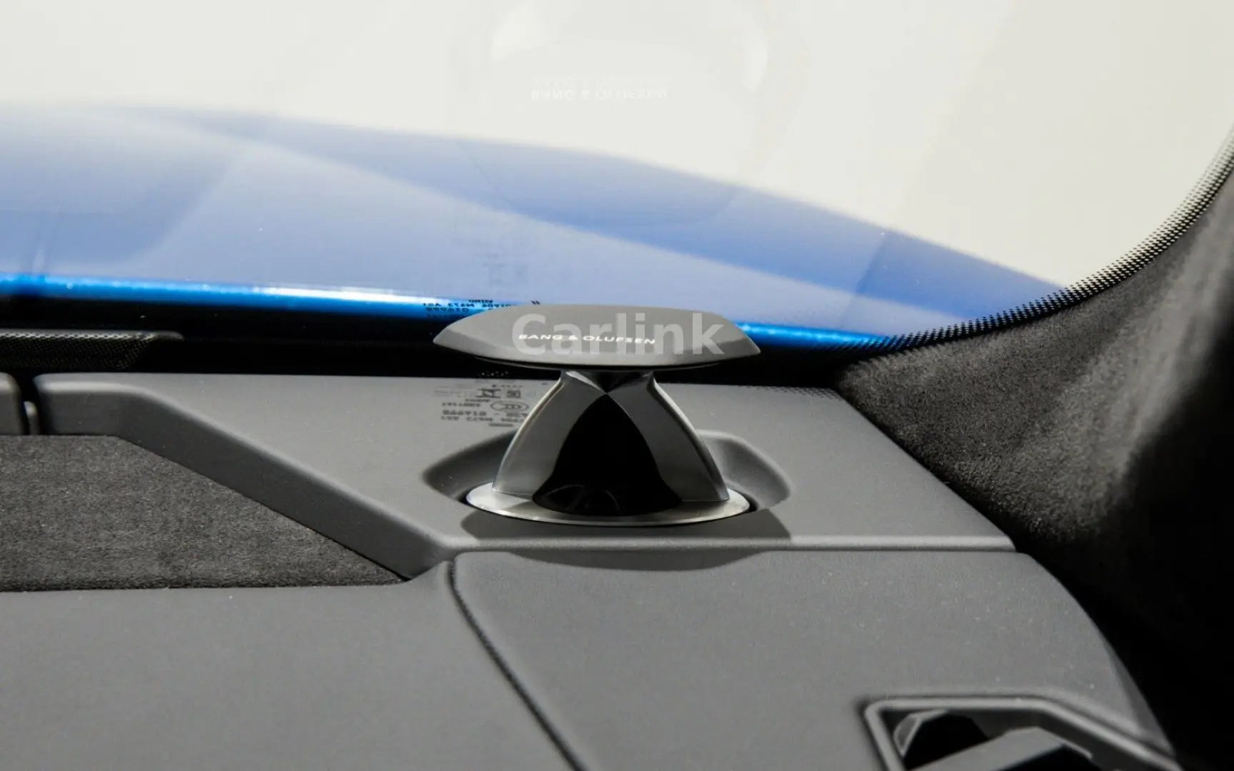Urus S - BLU ELEOS - 4.525KM - B&O - 23