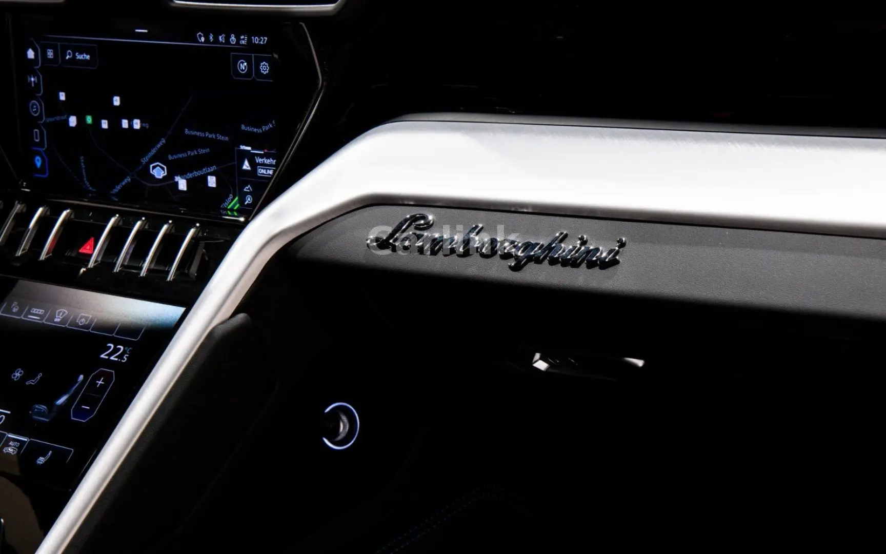 Urus S - BLU ELEOS - 4.525KM - B&O - 23