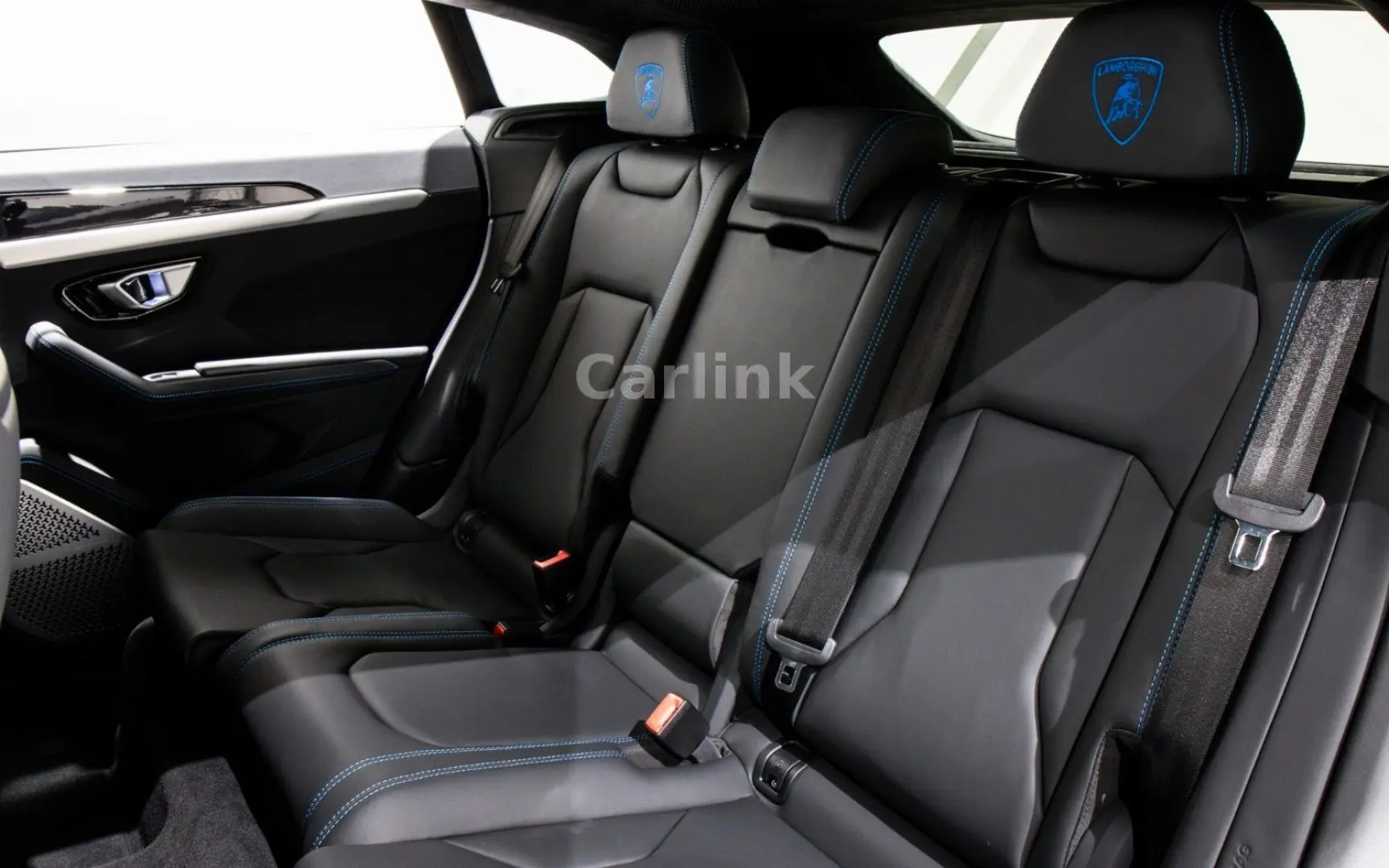 Urus S - BLU ELEOS - 4.525KM - B&O - 23
