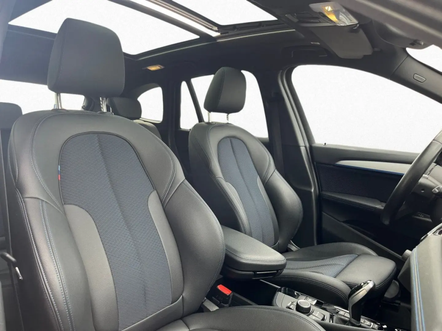 X1 xDrive 20i Aut. M Sport AHK Pano ad.LED 19