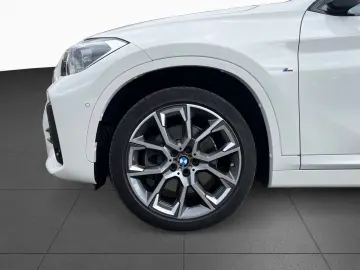 X1 xDrive 20i Aut. M Sport AHK Pano ad.LED 19