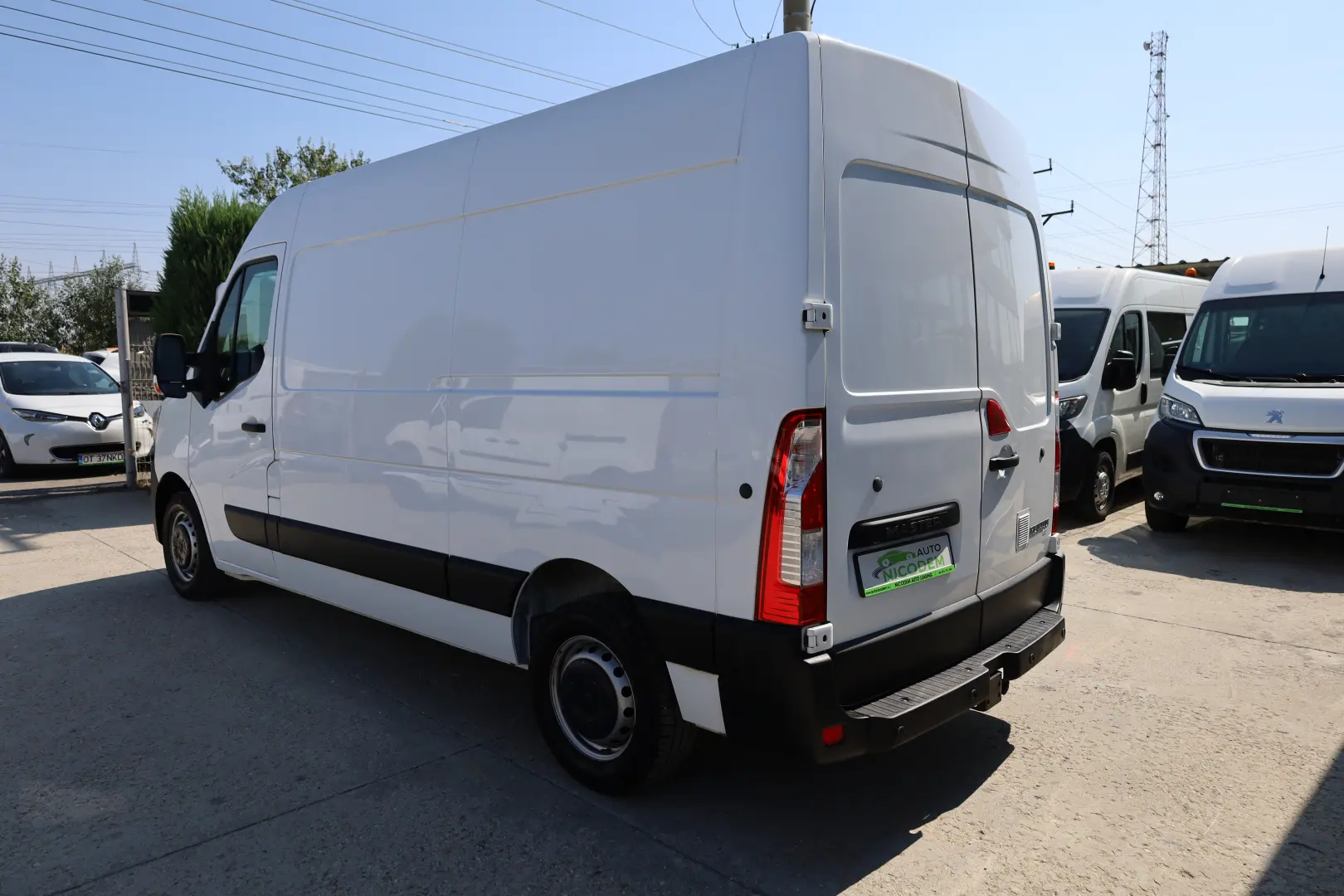 Renault Master L2H2 2.3 DCI 136 CP